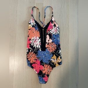 One piece Billabong bathing suit